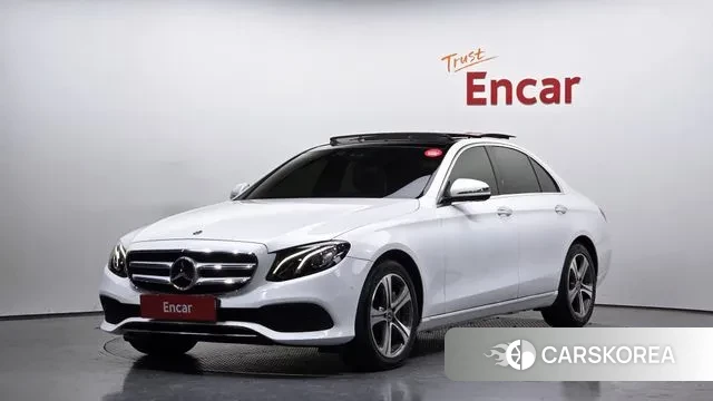 Mercedes-Benz E-Class W213 2019 Белый из Кореи