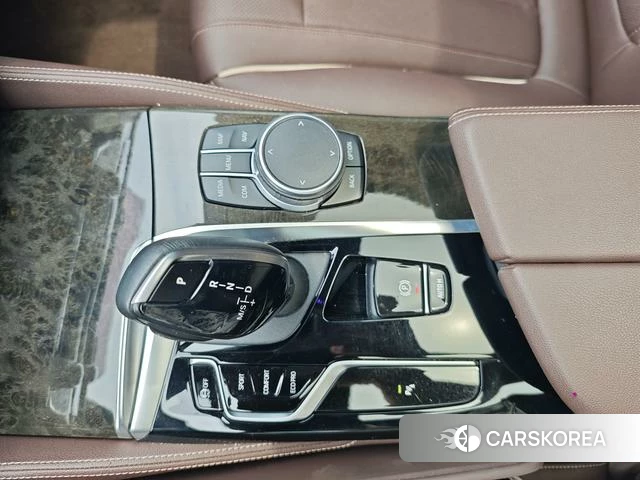 BMW 5 series 2022 Черный из Китая