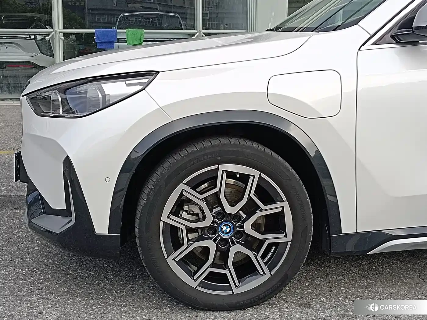 BMW iX1 2023 Белый из Китая