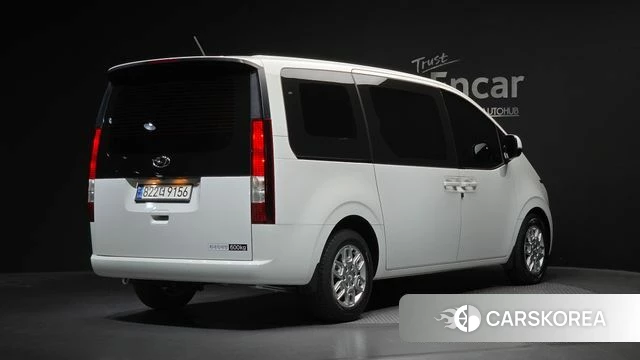 Hyundai Staria 2023 Белый из Кореи