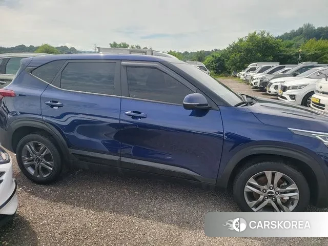 Kia Seltos 2021 Синий из Кореи