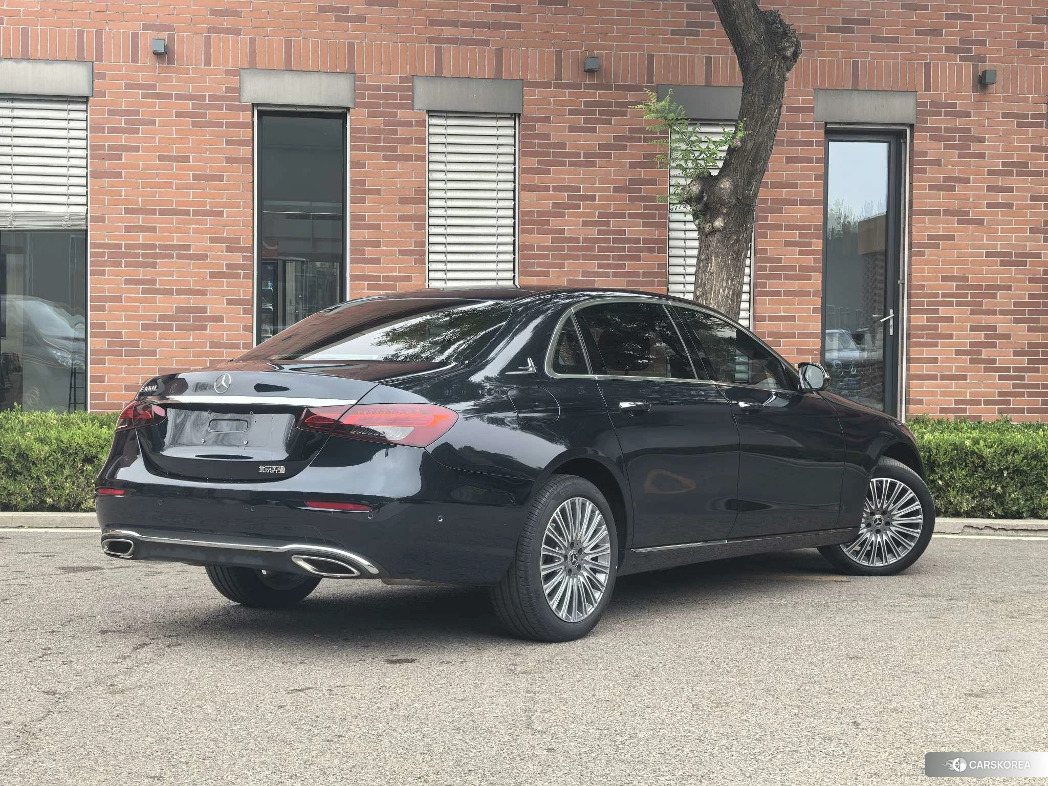 Mercedes-Benz E-class 2022 Зеленый из Китая