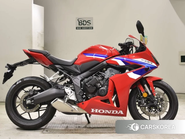 Проданный Honda CBR650R E-CLUTCH 2025 из Японии
