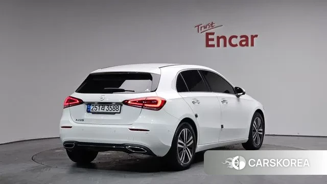 Mercedes-Benz A-Class W177 2022 Белый из Кореи