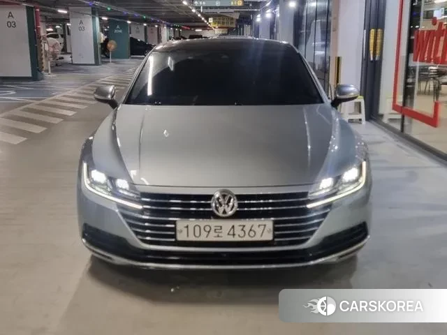 Volkswagen Arteon 2019 Серебристо-серый из Кореи