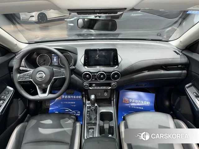 Nissan Xuan Yi 2022 Темно-серый из Китая