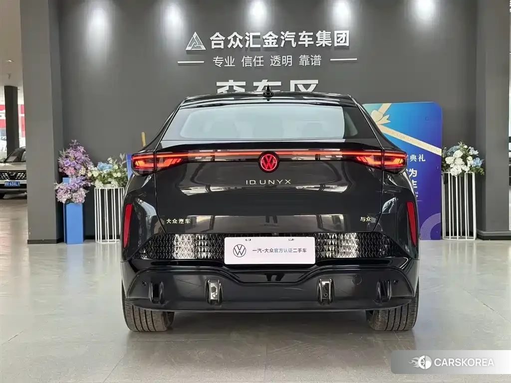 Volkswagen ID. UNYX 2025 Silver/gray из Китая