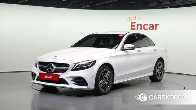Mercedes-Benz C-Class W205 2019 Белый из Кореи
