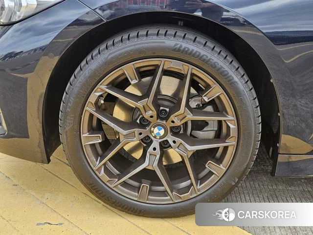 BMW 3 series 2024 Черный из Китая