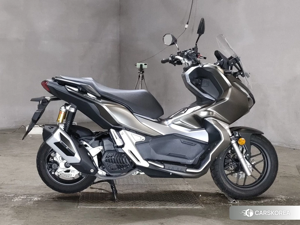 Проданный Honda ADV150 2019 из Японии, фото 2