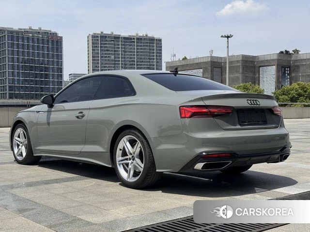 Audi A5 2022 Темно-серый из Китая