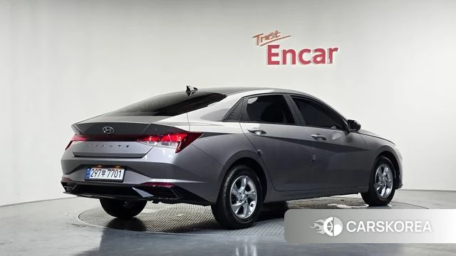 Hyundai Avante (CN7) 2021 Серебристо-серый из Кореи