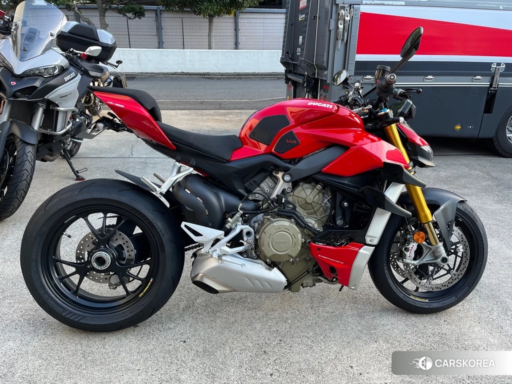 Проданный Ducati STREETFIGHTER V4 S 2020 из Японии