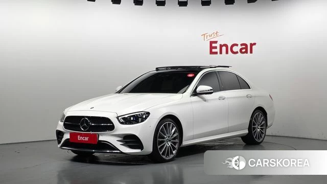 Mercedes-Benz E-Class W213 2021 Белый из Кореи