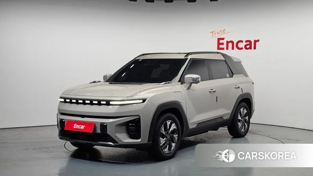 Ssangyong Torres EVX 2023 Жемчужный цвет из Кореи