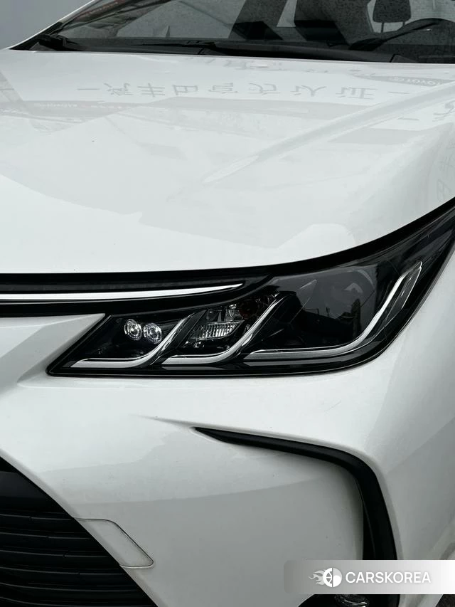 Toyota Corolla 2022 Белый из Китая