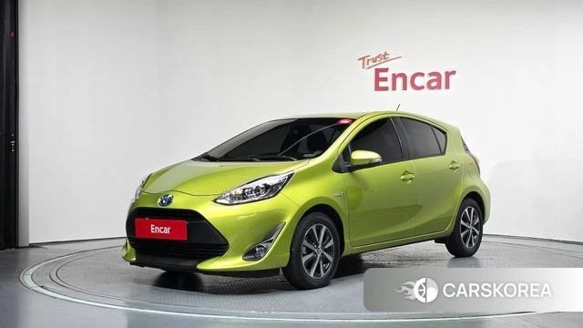 Toyota Prius C 2018 Светло-зеленый из Кореи