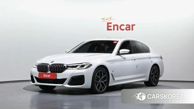 BMW 5 Series (G30) 2021 Белый из Кореи