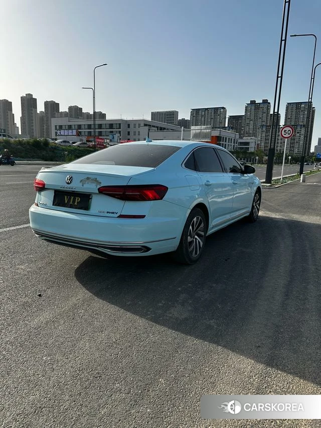 Volkswagen Passat PHEV 2021 Синий из Китая