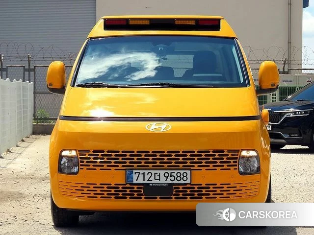 Hyundai Staria 2025 Желтый из Кореи