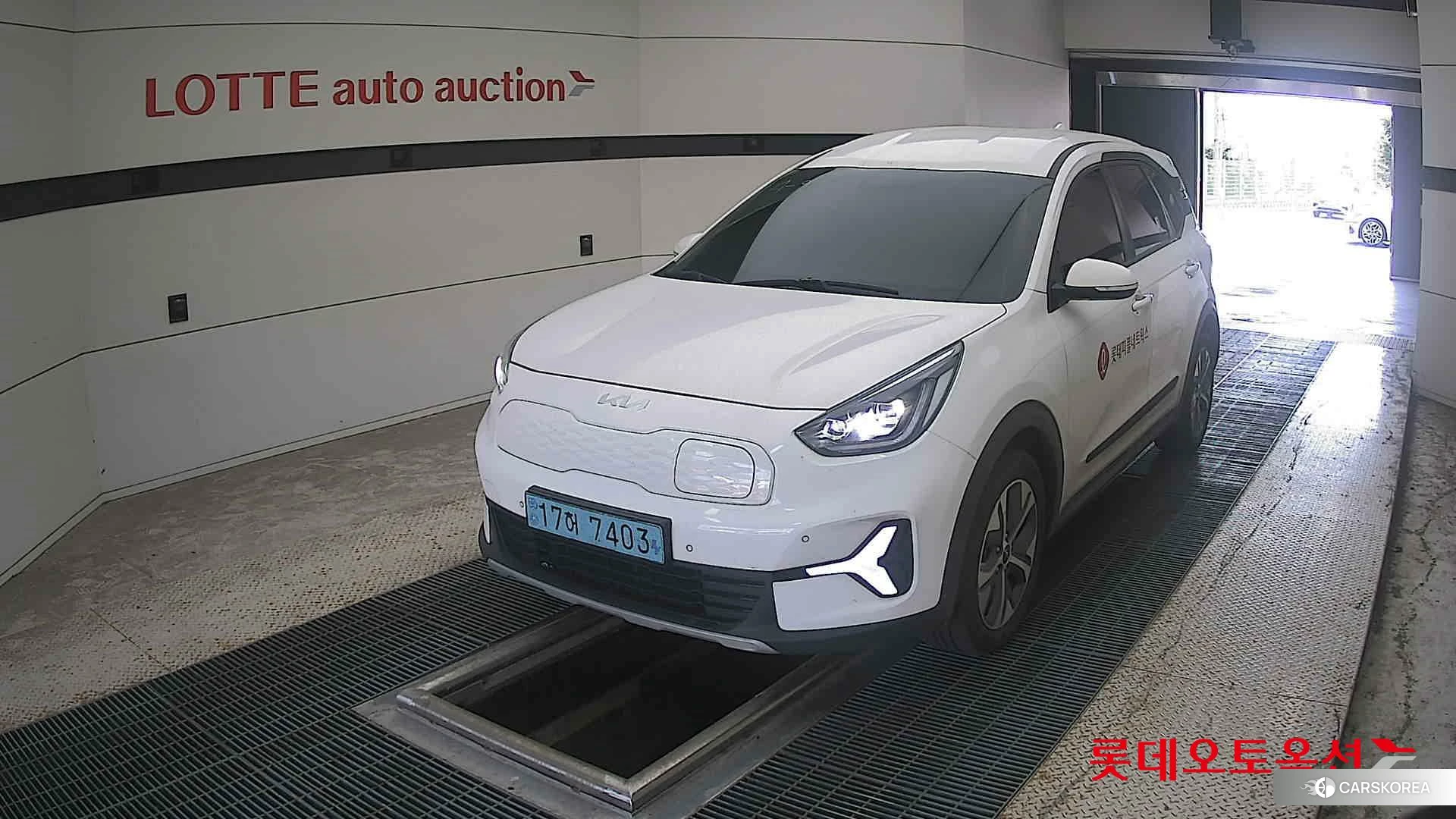 Kia Niro Plus 2023 Clear White из Кореи