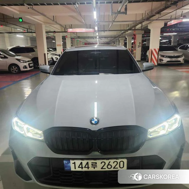 BMW 3 Series (G20) 2023 Светло-серебряный цвет из Кореи