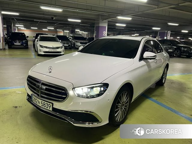 Mercedes-Benz E-Class W213 2022 Белый из Кореи