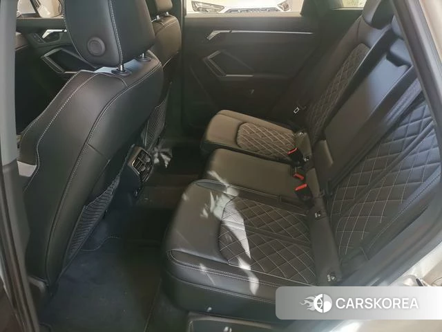 Audi Q3 2025 Белый из Китая