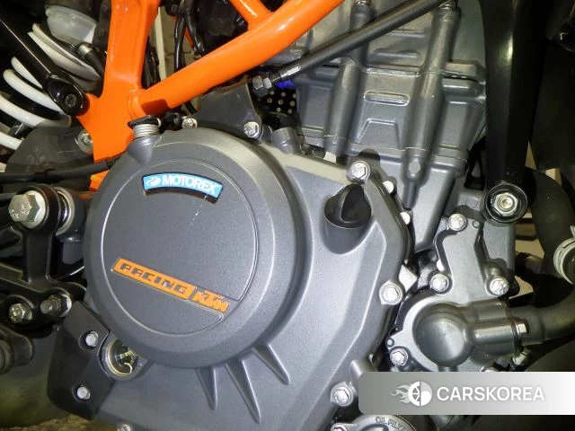 Engine photo