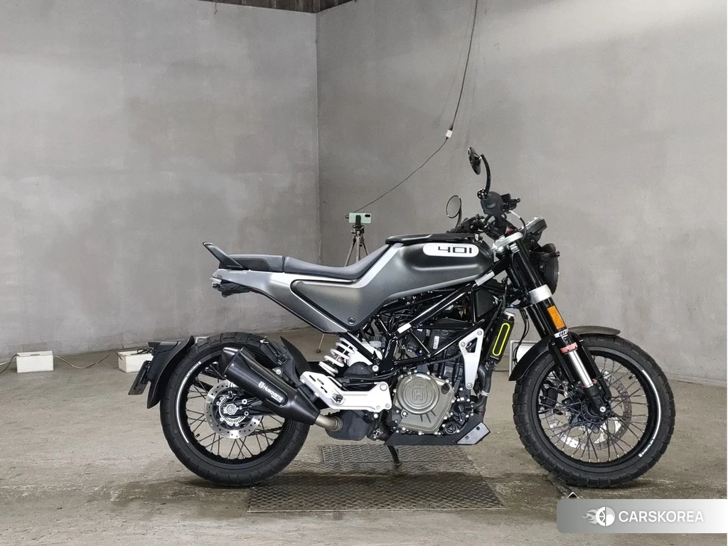 Проданный Husqvarna SVARTPILEN 401 2020 из Японии