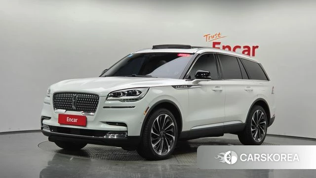 Lincoln Aviator 2nd generation 2022 Белый из Кореи