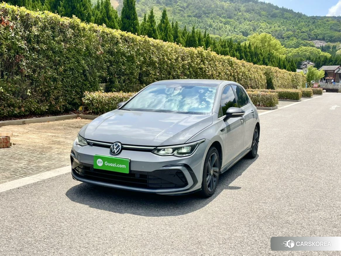 Volkswagen Golf 2020 Темно-серый из Китая