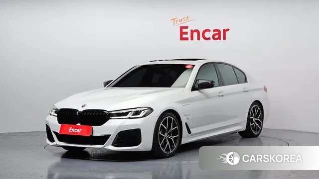 BMW 5 Series (G30) 2021 Белый из Кореи