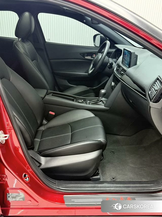 Mazda CX-4 2023 Красный из Китая