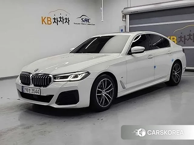 BMW 5 Series (G30) 2023 Белый из Кореи