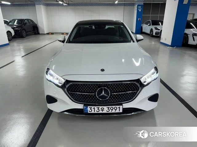 Mercedes-Benz E-Class W214 2025 Белый из Кореи