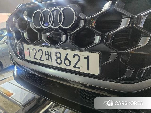 Audi Q5 (80A) 2025 Черный из Кореи