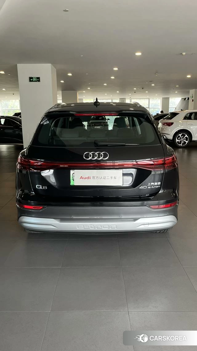 Audi Q5 e-tron 2025 Черный из Китая