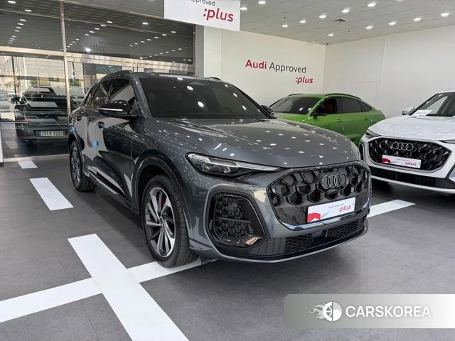 Audi Q5 (80A) 2025 Серый из Кореи