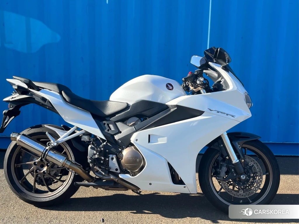 Проданный Honda VFR800F 2018 из Японии, фото 2