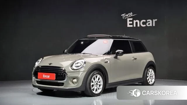 Mini Cooper D 2019 Светло-зеленый из Кореи