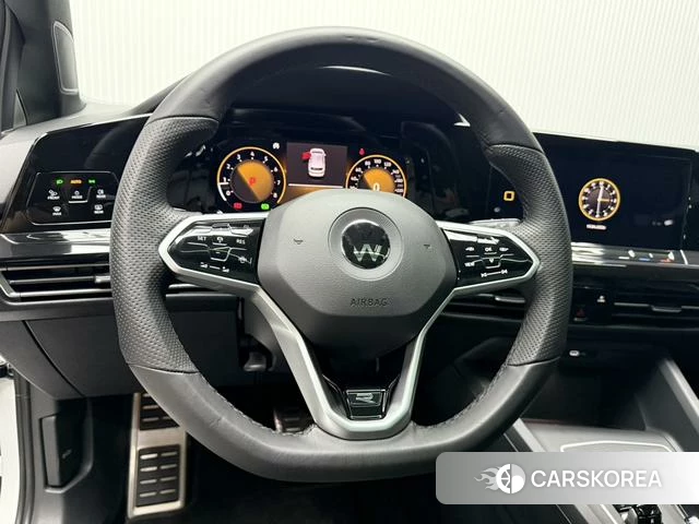 Volkswagen Golf 2022 Белый из Китая