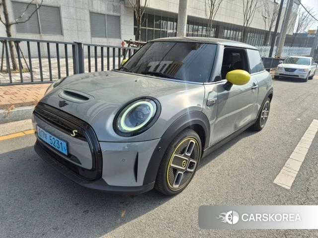 Mini Cooper Electric 2022 Серебряный из Кореи