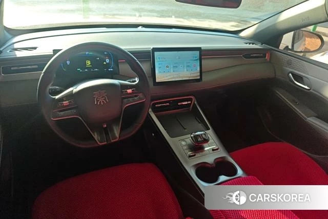 BYD Qin PLUS DM 2025 Белый из Китая