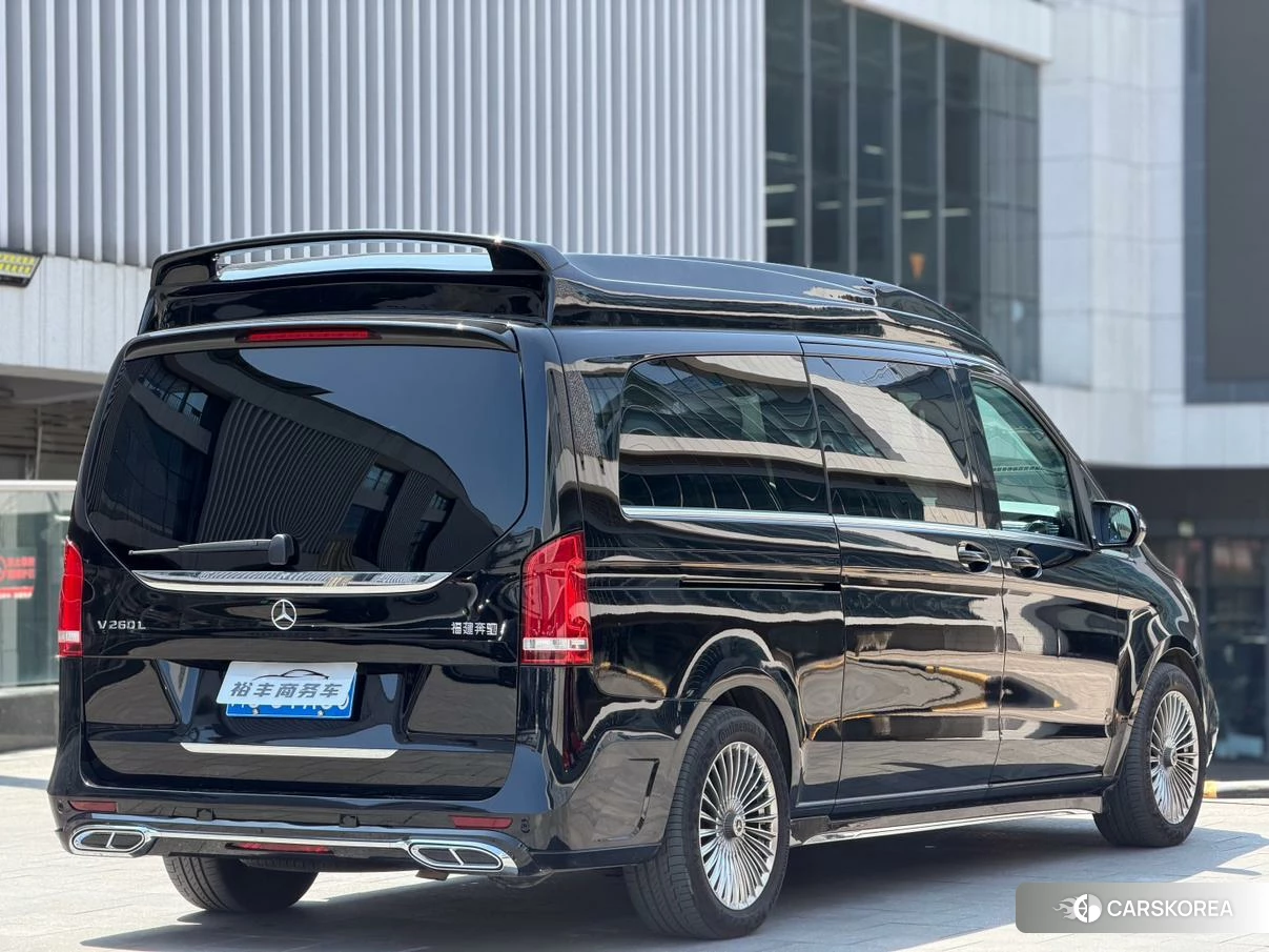 Mercedes-Benz V-class 2022 Черный из Китая