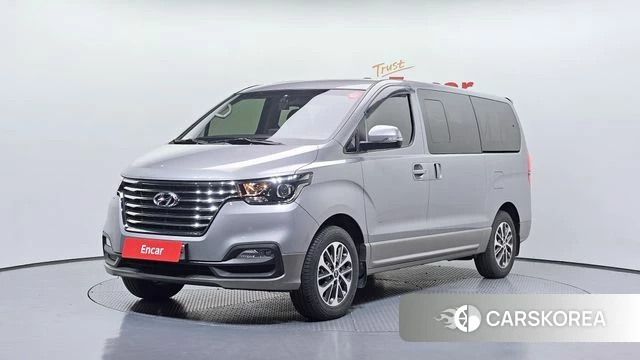 Hyundai The New Grand Starex 2018 Серебряный двухцветный из Кореи