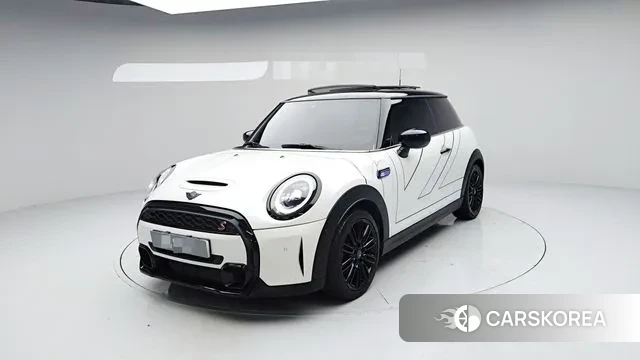 Mini Cooper S 2024 Белый из Кореи