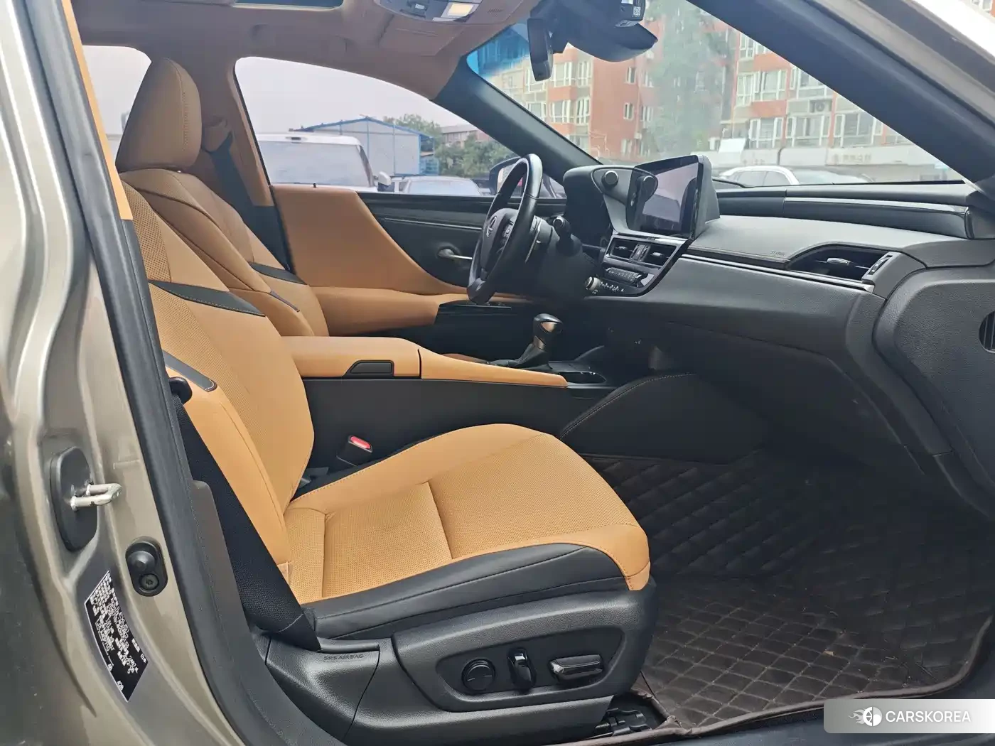 Lexus ES 2022 Silver/gray из Китая