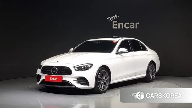 Mercedes-Benz E-Class W213 2021 Белый из Кореи