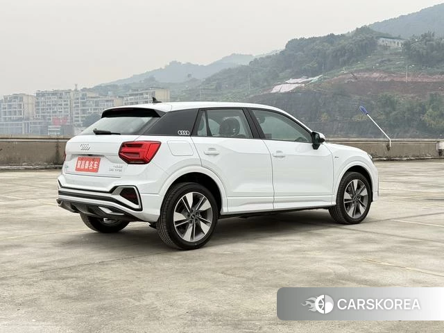 Audi Q2L 2025 Белый из Китая